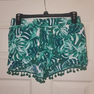 Monstera print flowy Shorts Juniors Medium